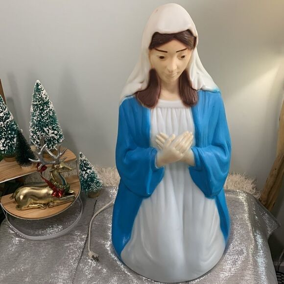 Empire Vintage Lighted Blow Mold Christmas Nativity Virgin Mary - Picture 3 of 17